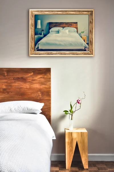 Clean and Modern Bedroom with fun Canvas on the Wall — Stock Photo, Image