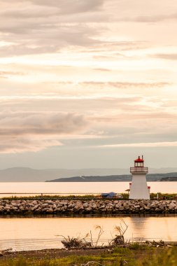 gaspe Yarımadası'nda arkadan aydınlatmalı feneri