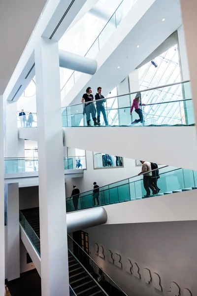 Montreal Szépművészeti Múzeum modern lépcsőház készlet — Stock Fotó