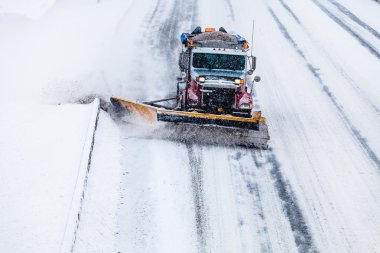 kar temizleme aracı kar dan karayolu kar fırtınası sırasında kaldırma.