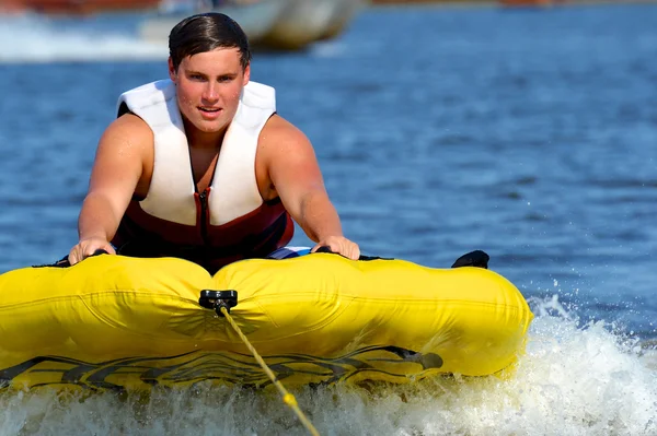 Teenage Tuber Getting Started on His Run — Stock Photo, Image