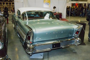 Èîğäàíèÿ oo uluslararası retro otomobil 2013