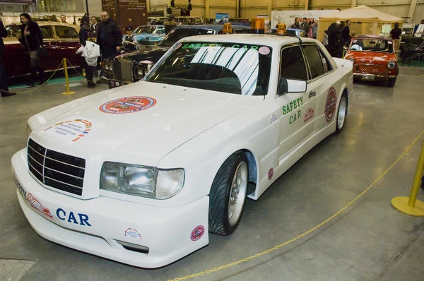 Èîğäàíèÿ oo uluslararası retro otomobil 2013