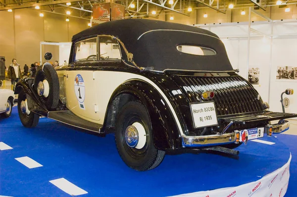 Èîğäàíèÿ oo uluslararası retro otomobil 2013