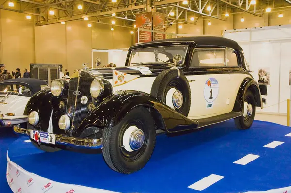 Èîğäàíèÿ oo uluslararası retro otomobil 2013