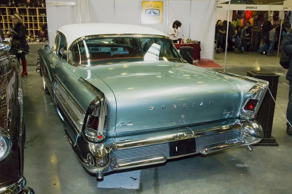 Èîğäàíèÿ oo uluslararası retro otomobil 2013