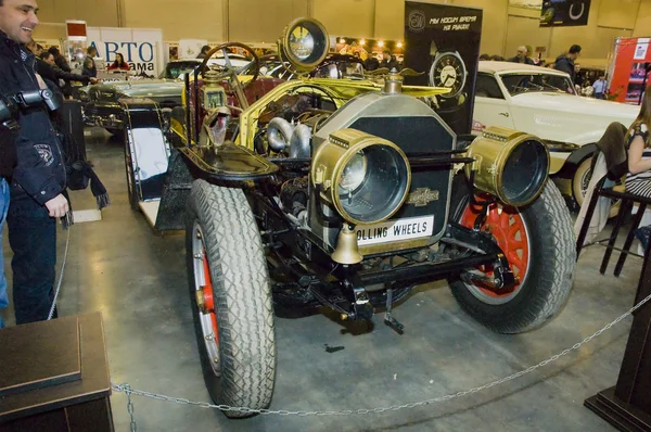 Èîğäàíèÿ oo uluslararası retro otomobil 2013