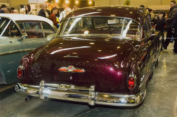 Èîğäàíèÿ oo uluslararası retro otomobil 2013