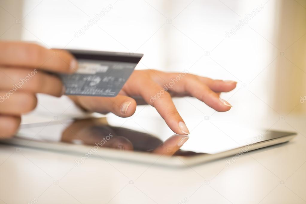 Чтобы заплатить за интернет пришлось продать свою девушку Чтобы заплатить за интернет пришлось продать свою девушку