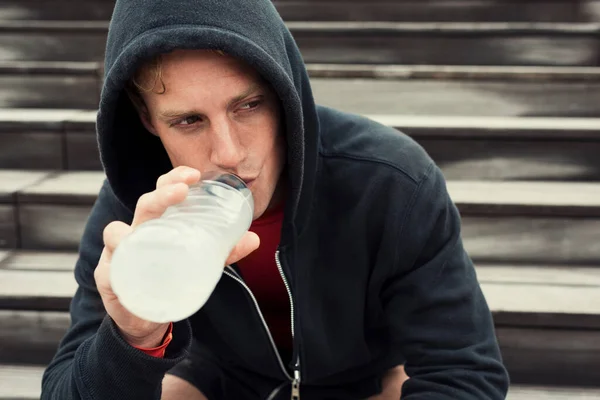 Urban Sportman Resting Workout Sitting Stairs Drinking Water — Stock Photo, Image