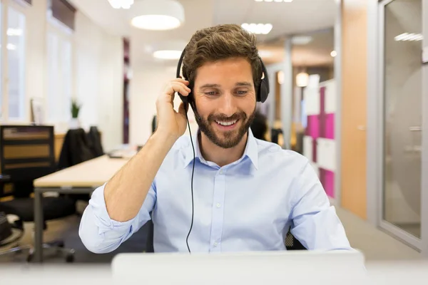 Smiling Businessman Office Video Conference Headset — Stock Photo, Image
