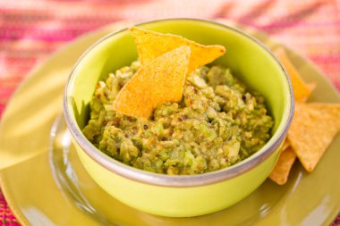 avocacado, cips, meksika sosu, yeşil