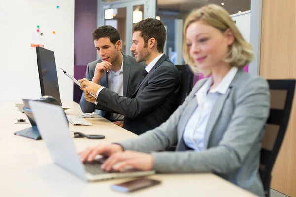 Group Business People Modern Office Working Computer — Stockfoto