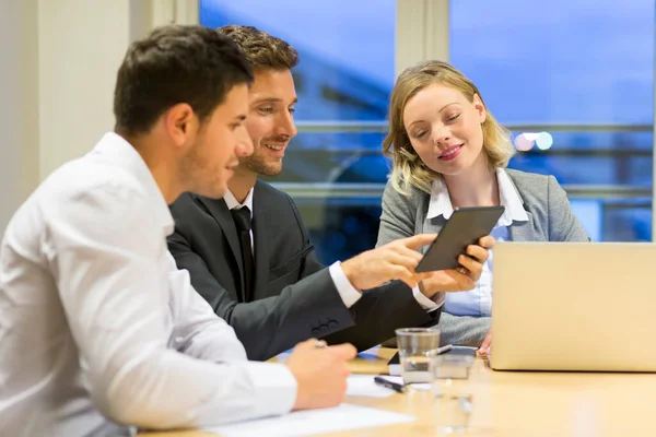 Three Business Peoples Working Together Meeting Room — Stok fotoğraf