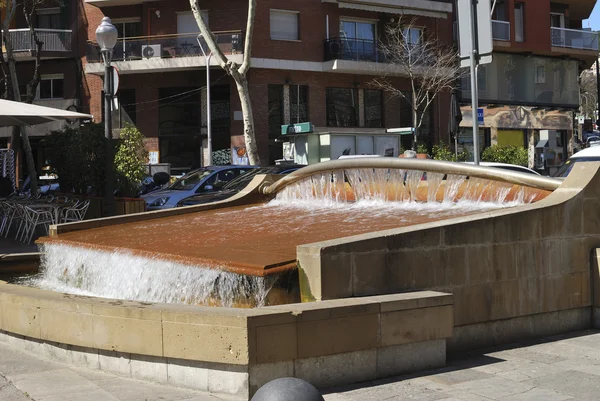 在街的喷泉。巴塞罗那。西班牙 — 图库照片