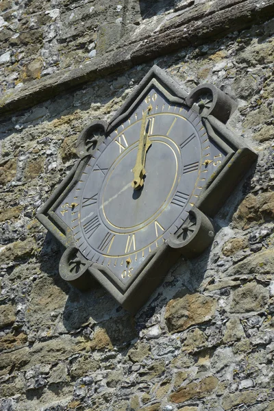 Reloj de la Iglesia al mediodía — Foto de Stock