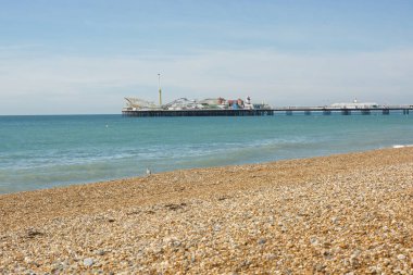 Doğu Sussex, İngiltere 'deki Brighton' da bir sahil ve ünlü bir iskele.