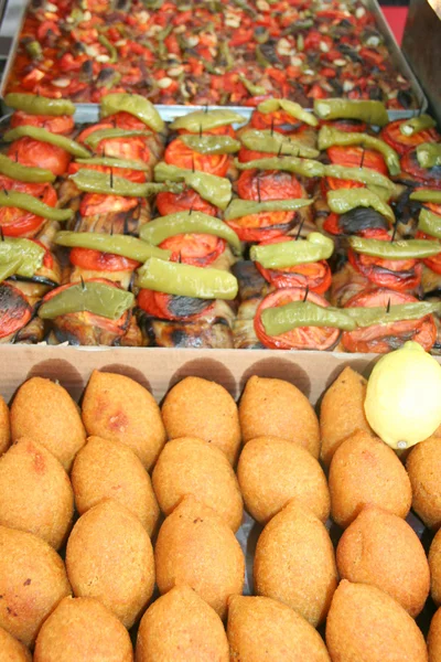 Turkish meal at restaurant — Stock Photo, Image