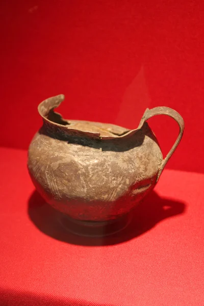 Antique pot — Stock Photo, Image