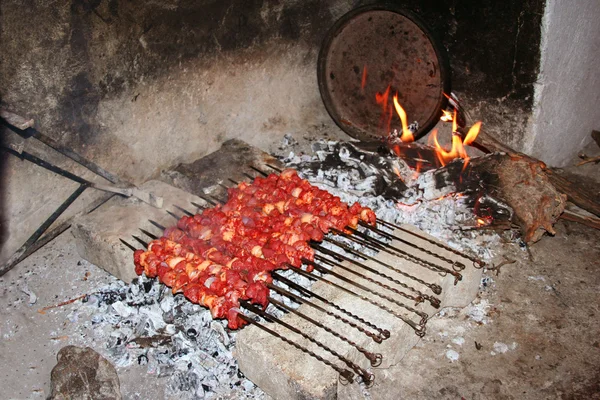 Famoso kebab refeição turca, na grelha — Fotografia de Stock