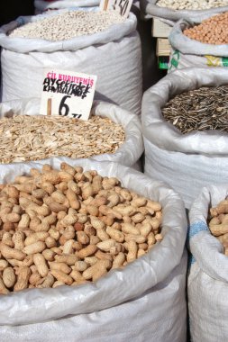 meze ekranda bir semt pazarı