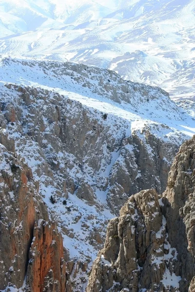 Widok ze szczytu góry zimą — Zdjęcie stockowe