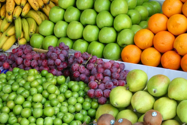 Fruts στο παζάρι — Φωτογραφία Αρχείου