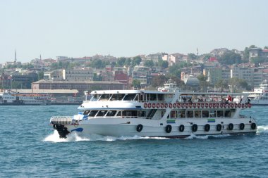 İstanbul, Türkiye'nin altın boynuz Körfezi'nde yolcu gemileri