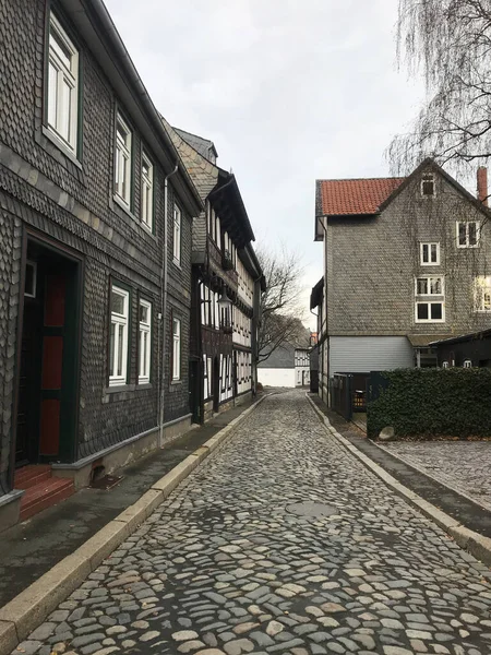 Strada Istorică Din Goslar Germania Alee Pietruită Între Casele Medievale — Fotografie, imagine de stoc