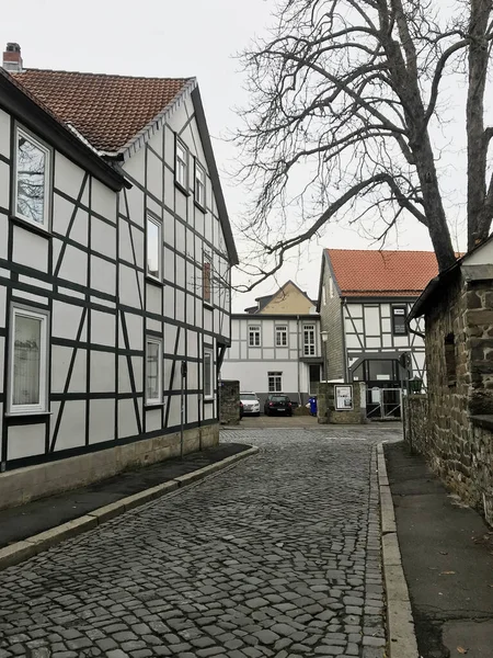 Rua Histórica Goslar Alemanha Beco Paralelepípedos Entre Casas Medievais Meia — Fotografia de Stock