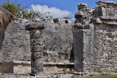 bir taş tarihi yapılar/Mimariler