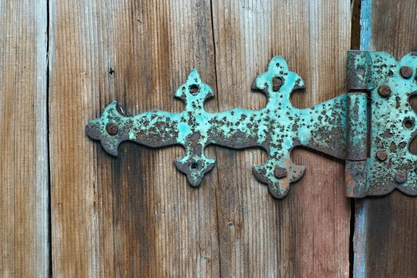 Fragmento de una vieja puerta de madera —  Fotos de Stock