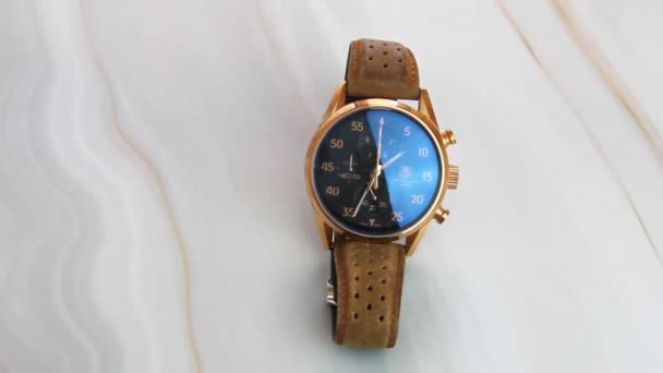 Antalya Turcja Września 2021 Męski Zegarek Okrągłym Metalowym Etui — Wideo stockowe