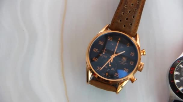 Antalya Turcja Września 2021 Męski Zegarek Okrągłym Metalowym Etui — Wideo stockowe