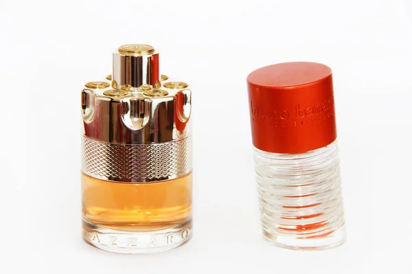 アンタルヤ トルコ 2021年11月25日 ガラス瓶の中の男性用香水 — ストック写真