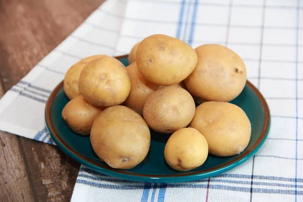 Runde Früchte Von Frischen Gelben Kartoffeln — Stockfoto