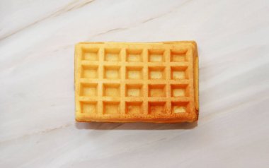 mermer zemin üzerinde fırında Belçika waffle 'ı.