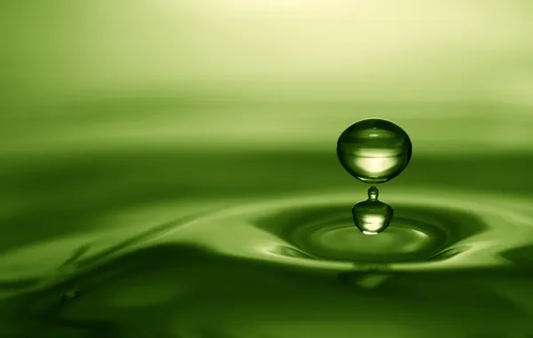 Emerald water drop — Stock Photo, Image