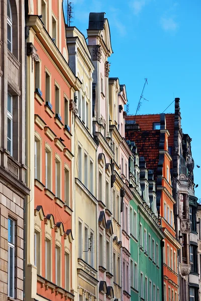 Fasader av gamla hus i Wroclaw, Polen — Stockfoto