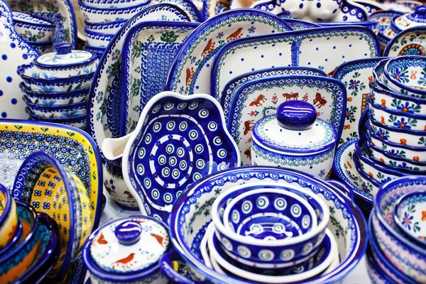Ručně vyráběné tradiční polská keramika — Stock fotografie
