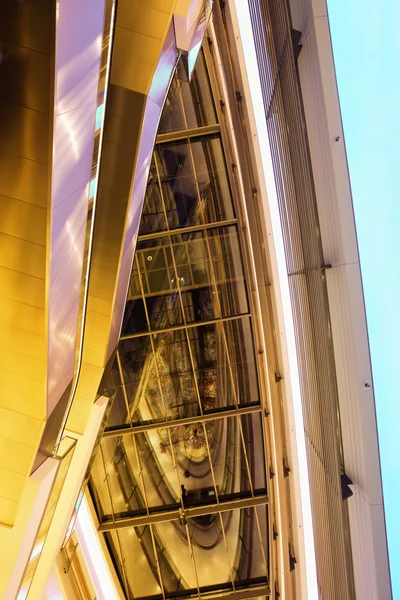 Edifício empresarial moderno — Fotografia de Stock