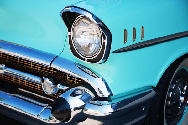 Detalle delantero de un coche Vintage — Foto de Stock