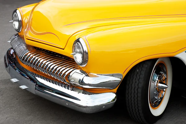 eski model bir araba açık detay