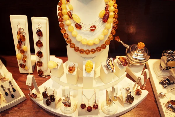 Baltık amber küçük toplama