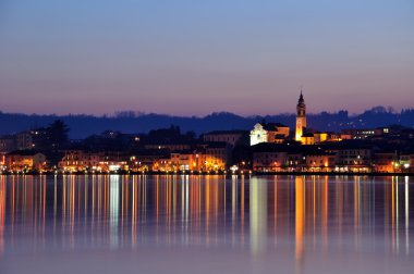 Arona, ışık ve renkler.