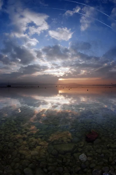 Kleuren aan het meer — Stockfoto