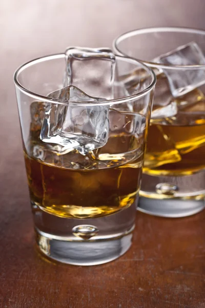 Twee glas whisky — Stockfoto