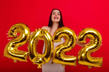 İyi tatiller. 2022 numaralı esmer elbise.