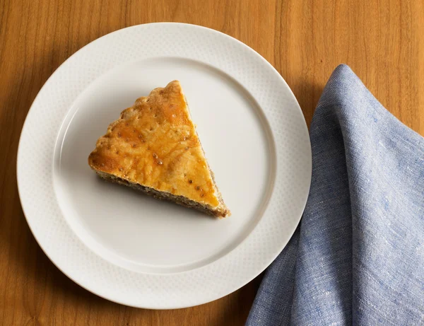 Sobremesa de comida doce, bolo no ajuste mínimo — Fotografia de Stock