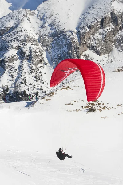 dağlarda kış yamaç paraşütü